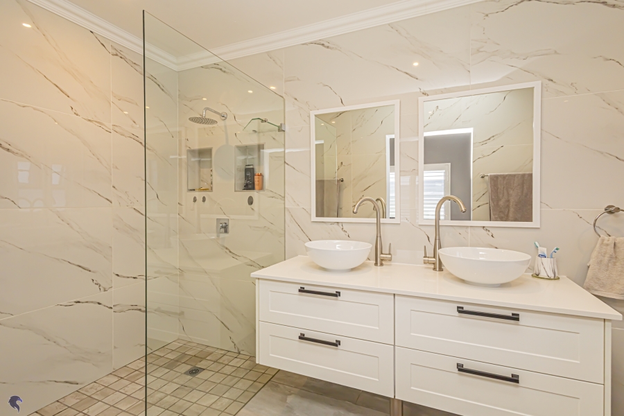 3 Bedroom Property for Sale in Calypso Beach Western Cape